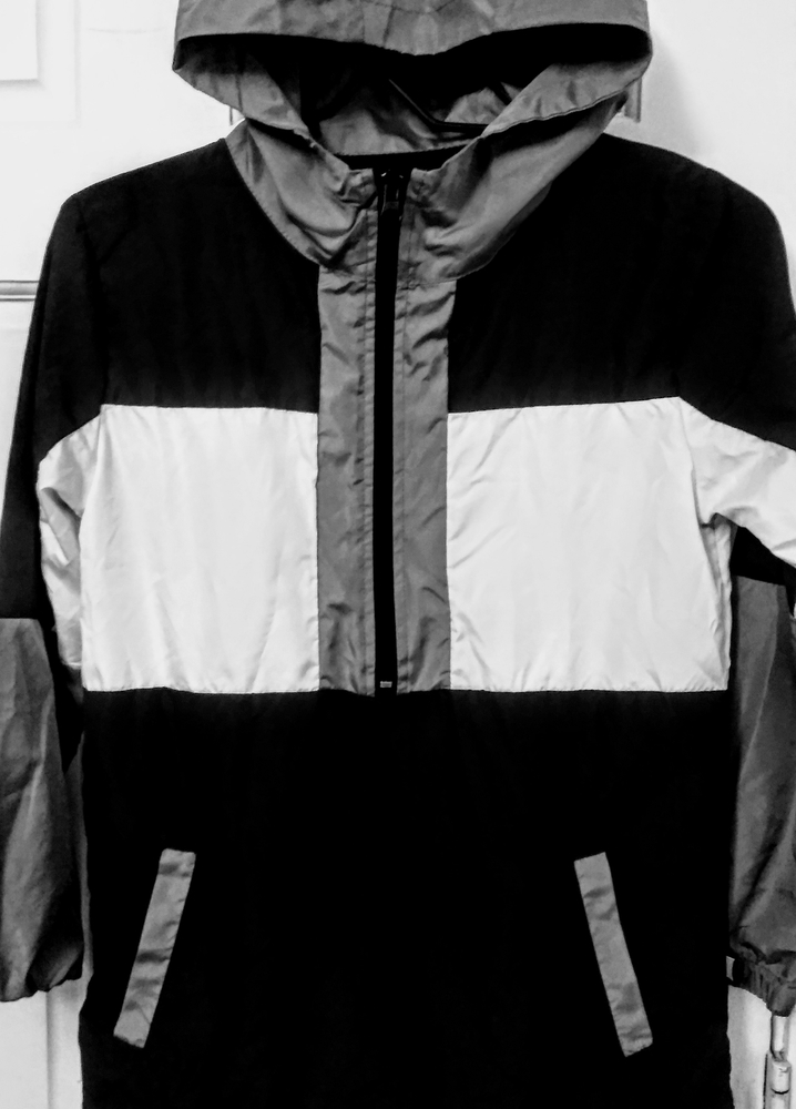KIDS WINDBREAKER SIZE 8/10